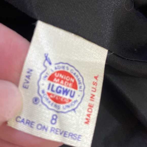 Evan Picone red & black plaid jacket with black trim - Picture 8 of 9